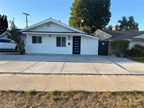 Photo of 19849 Gresham Street, Northridge, CA 91324 (MLS # GD26046565)