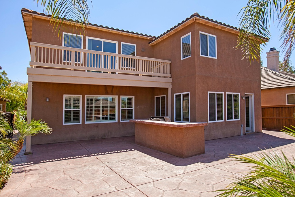Heavily upgraded Otay Ranch home with 5 bedrooms 4 full baths plus loft. One bedroom and full bath located downstairs. This home boasts a brand new kitchen which features quartz counter tops, white cabinets and stainless steel appliances. Bamboo flooring has been installed throughout the home and all bathrooms have been remodeled. Enjoy your summer nights entertaining guests in your low maintenance private yard. Not to mention the proximity to top notch schools and parks. Truly a great family home. Neighborhoods: Otay Ranch Other Fees: 0 Sewer: Sewer Connected Topography: LL