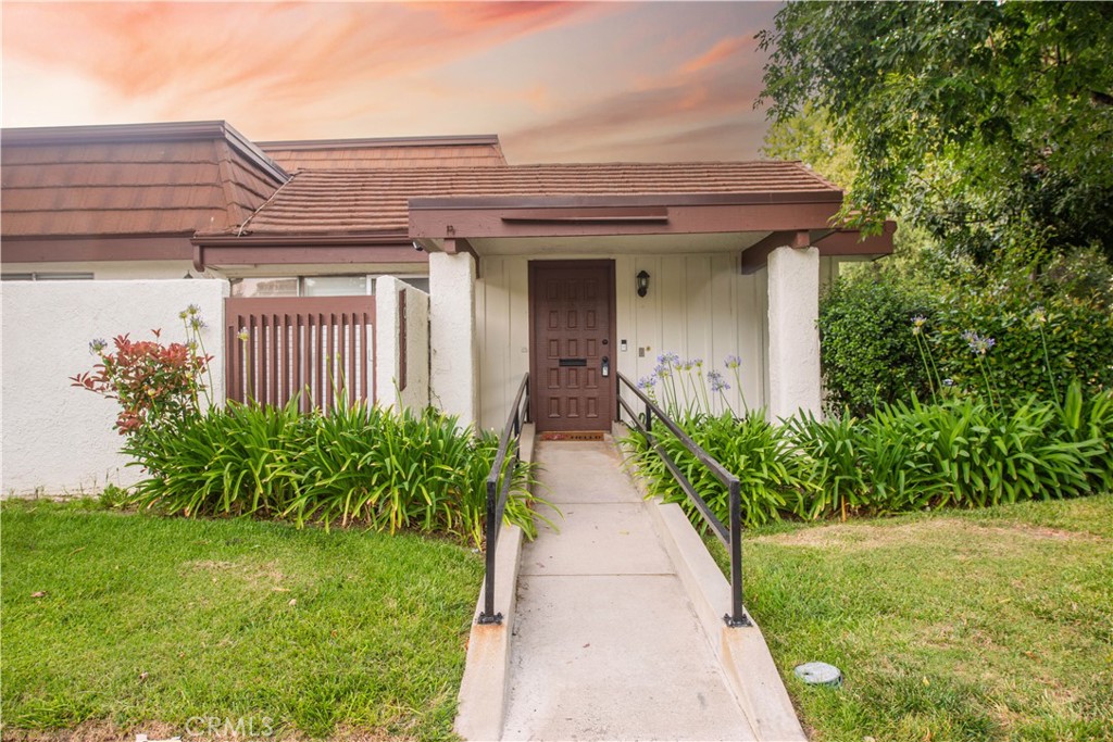 10171 Valley Circle Boulevard 1