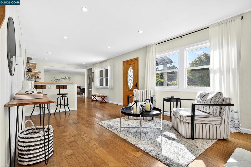 SHERWOOD FOREST - Residential