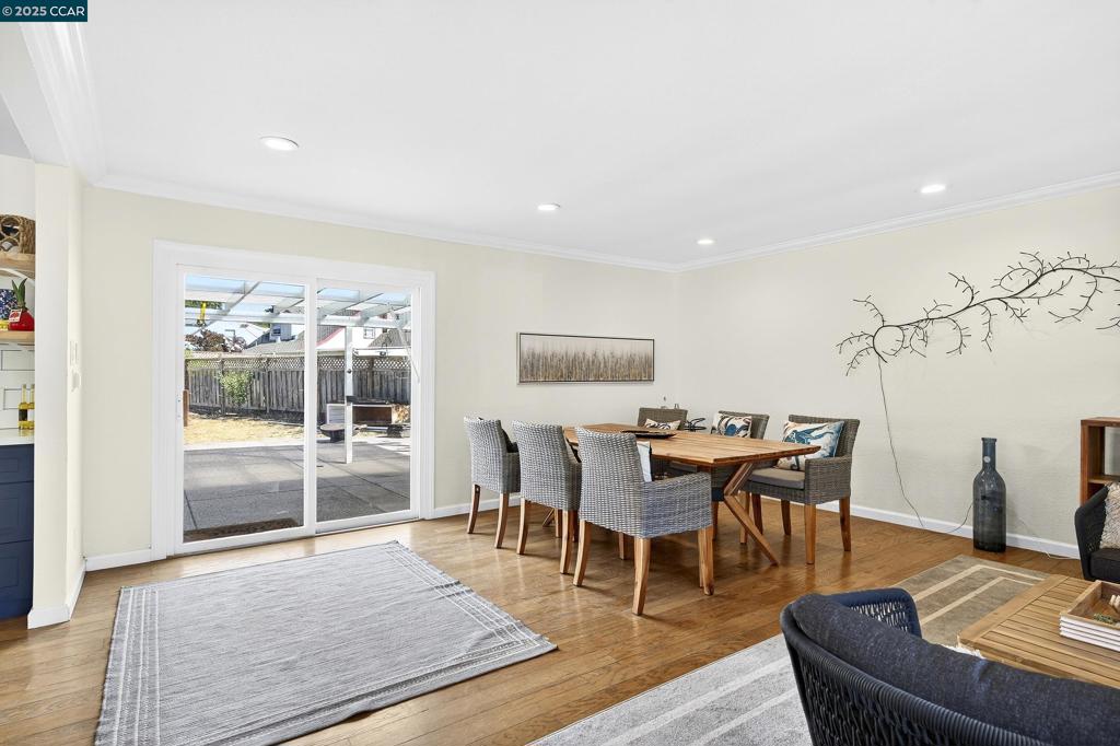 SHERWOOD FOREST - Residential