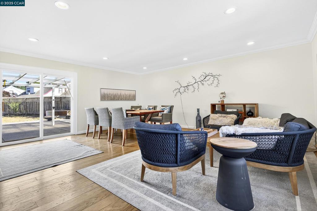 SHERWOOD FOREST - Residential