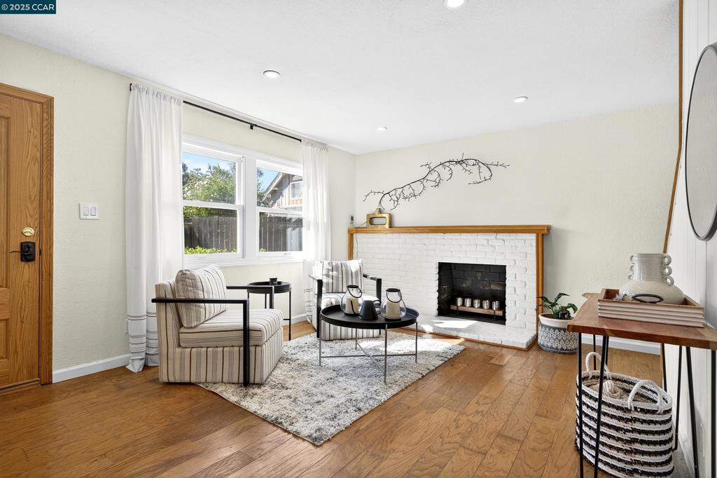 SHERWOOD FOREST - Residential