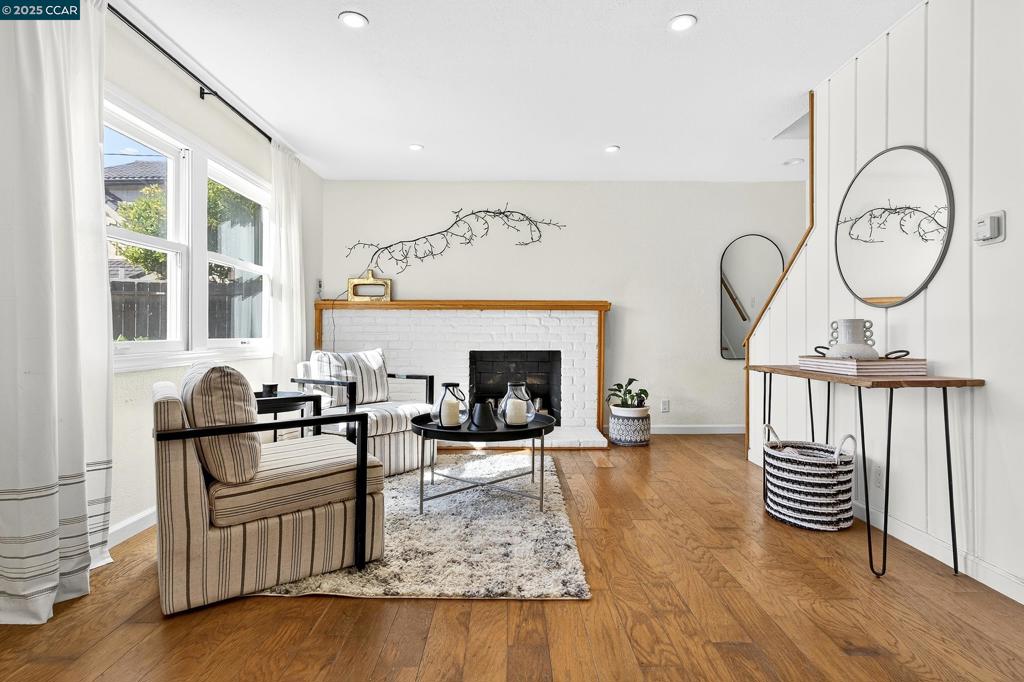 SHERWOOD FOREST - Residential