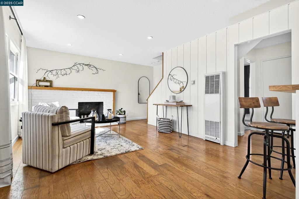 SHERWOOD FOREST - Residential