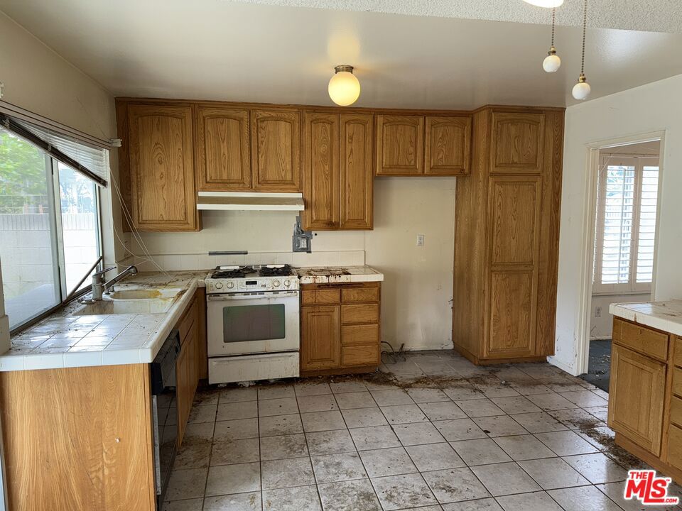 18316 Santana Avenue