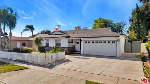 Photo of 8213 Lurline Avenue, Winnetka, CA 91306 (MLS # 25624223)