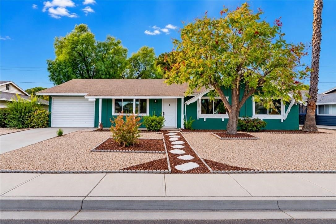 26790 Oakmont Drive