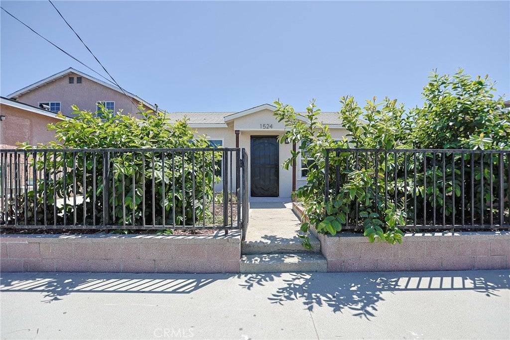 1524 W 223rd Street