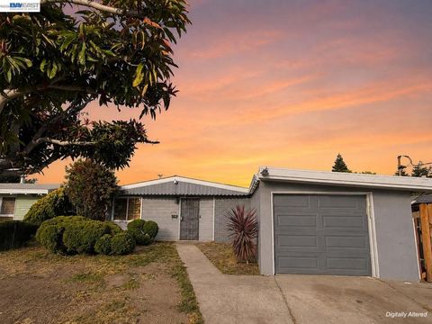 Photo of 27962 Ormond Ave AVE, Hayward, CA 94544 (MLS # 41137886)