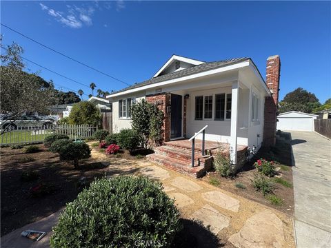 Photo of 815 South Juanita Ave, Redondo Beach, CA 90277 (MLS # SB25239144) Photo of 815 South Juanita Ave, Redondo Beach, CA 90277 (MLS # SB25239144)