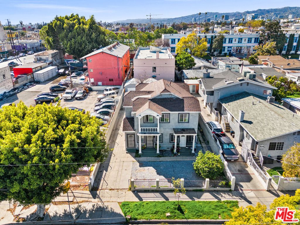 Photo of 1117 N Alexandria Avenue, Los Angeles, CA 90029 (MLS # 26726463)