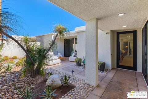 Tiny photo for 1838 Via Isla, Palm Springs, CA 92264 (MLS # 26104804PS)