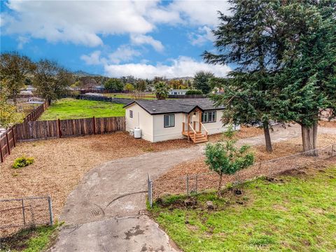 Photo of 9132 Quarterhorse Ln, Lower Lake, CA 95457 (MLS # LC25261688)