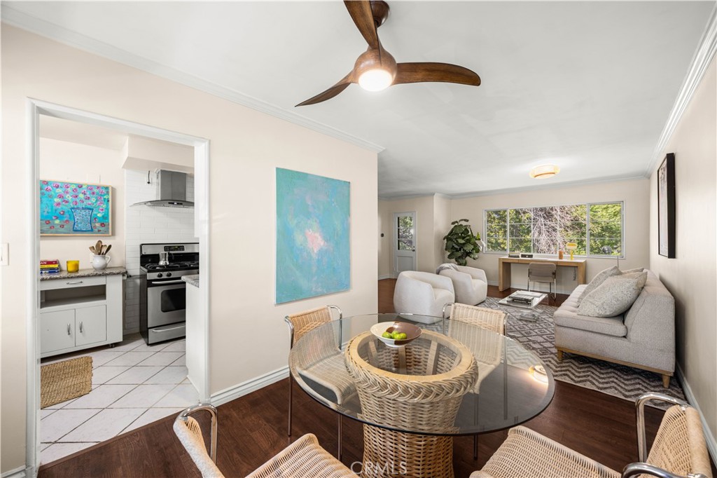 5150 1/2 Village Grn
