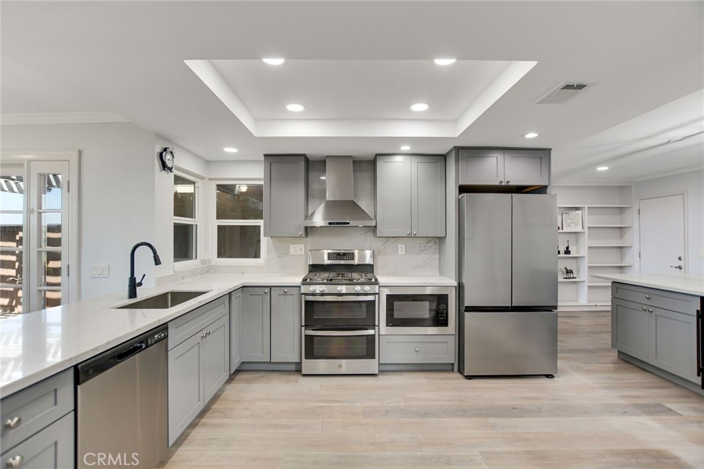 6117 E Garnet