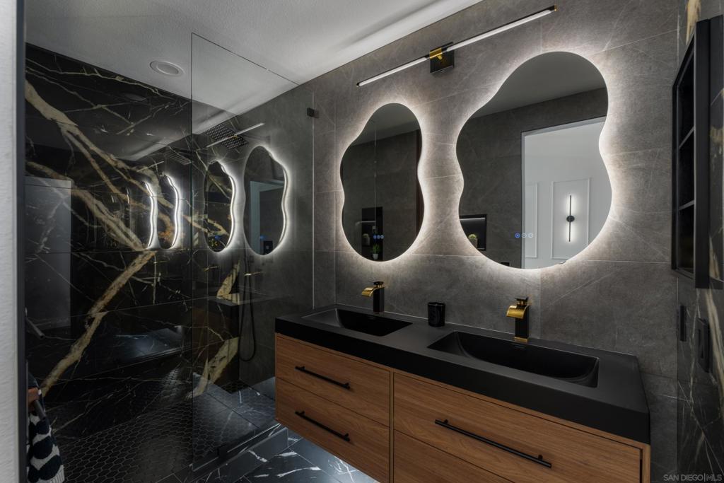 3510 Voyager Cir