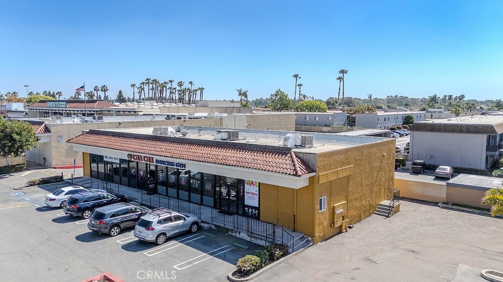 6912 Warner Avenue