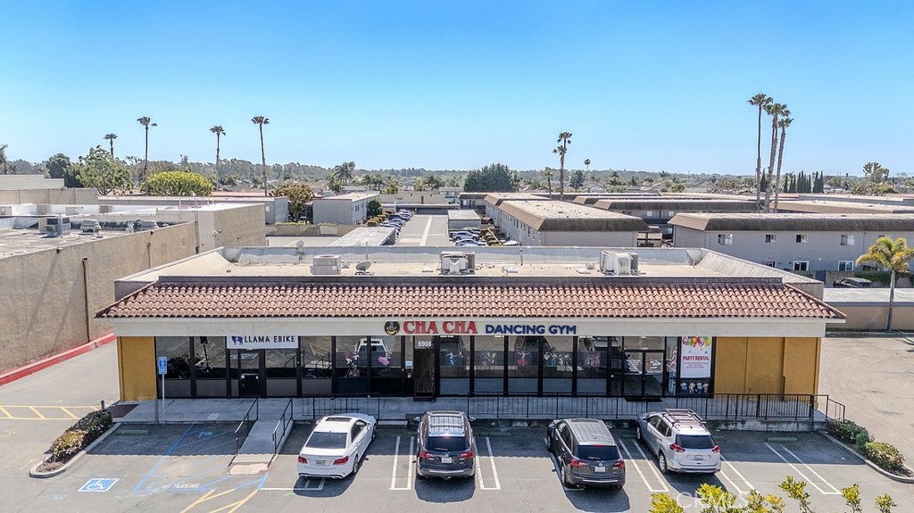 6912 Warner Ave, Huntington Beach, CA 92647