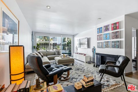 Photo of 1351 N Crescent Heights Boulevard #116, West Hollywood, CA 90046 (MLS # 26666381)