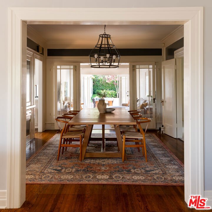 101 N Arden Boulevard