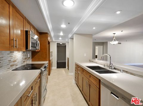 Photo of 10660 WILSHIRE Boulevard #705, Los Angeles, CA 90024 (MLS # 26848369)