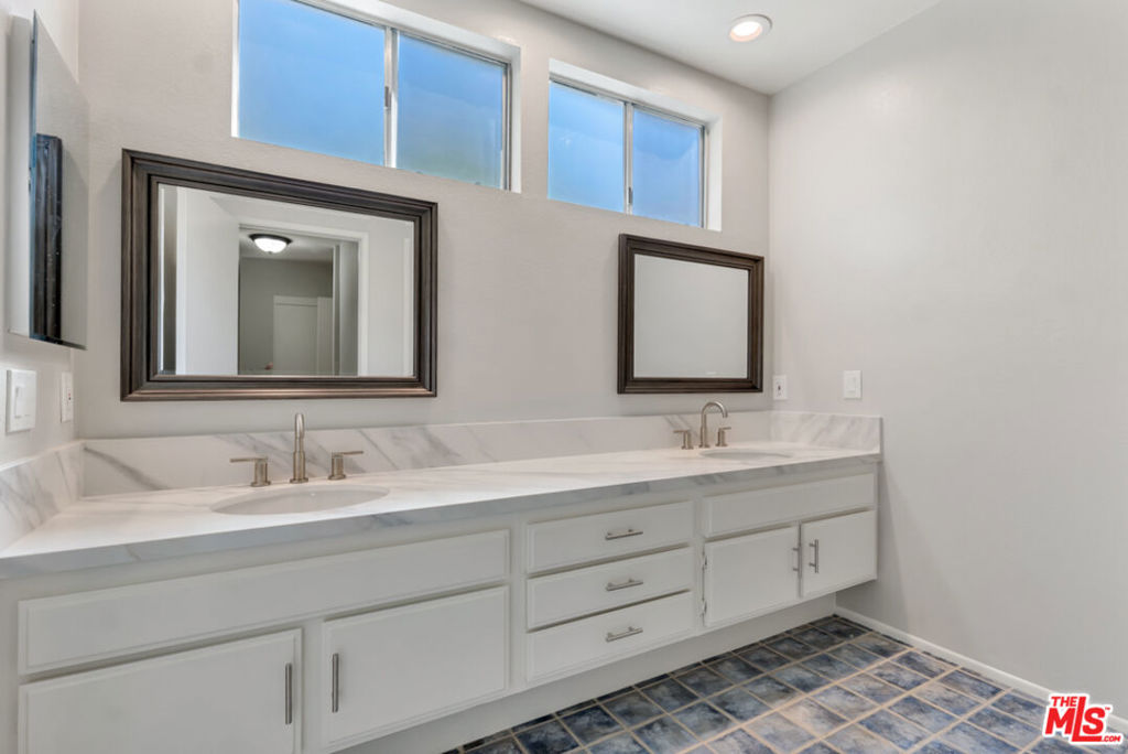 Racquet Club Villas (317) - Residential