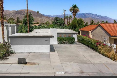 Photo of 44809 Portola Avenue, Palm Desert, CA 92260 (MLS # 219131660PS)