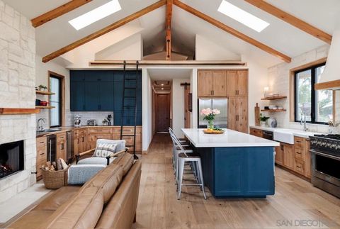 1177 Saxony Encinitas CA 92024