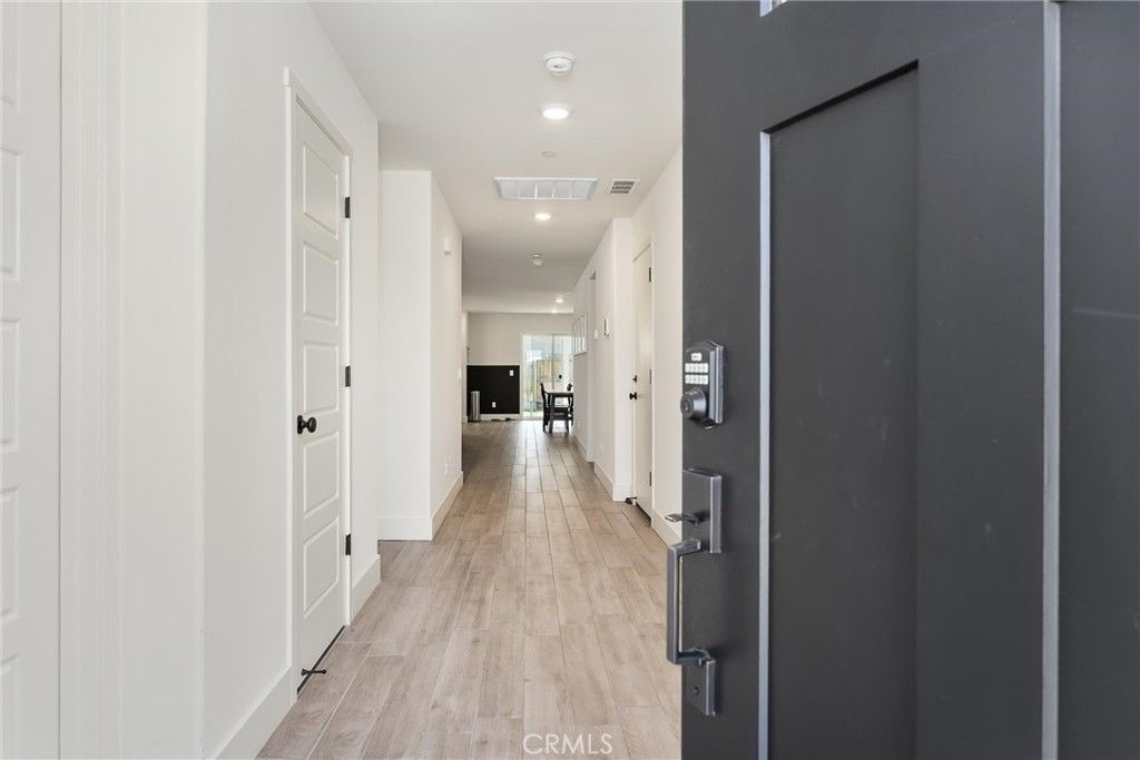 Photo of 10107 Estacada Avenue, Bakersfield, CA 93311 (MLS # SR25226324)