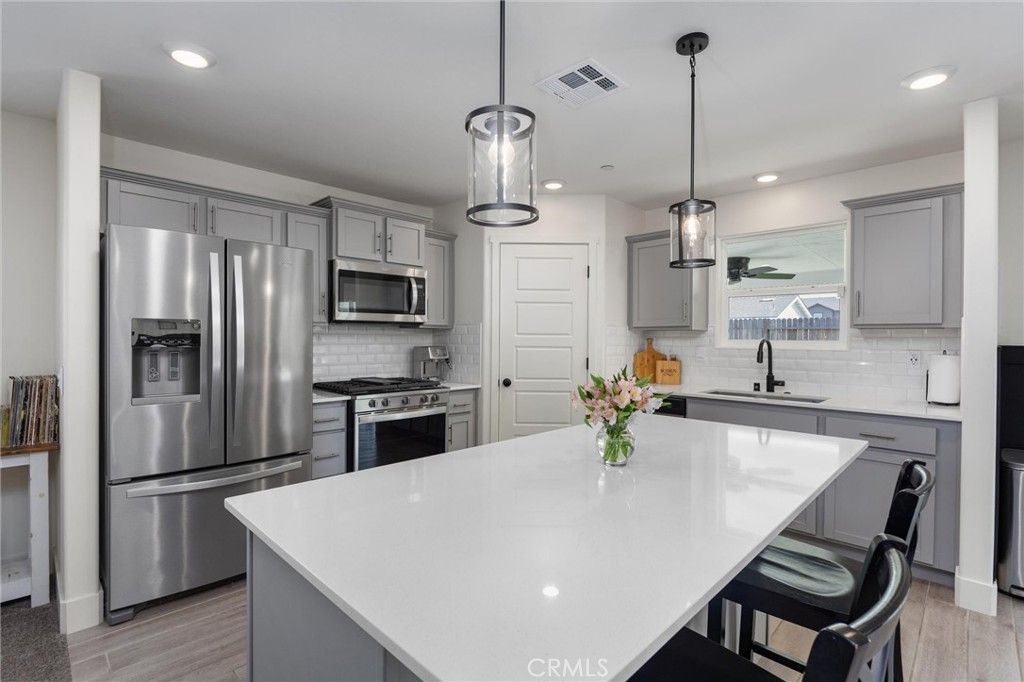Photo of 10107 Estacada Avenue, Bakersfield, CA 93311 (MLS # SR25226324)