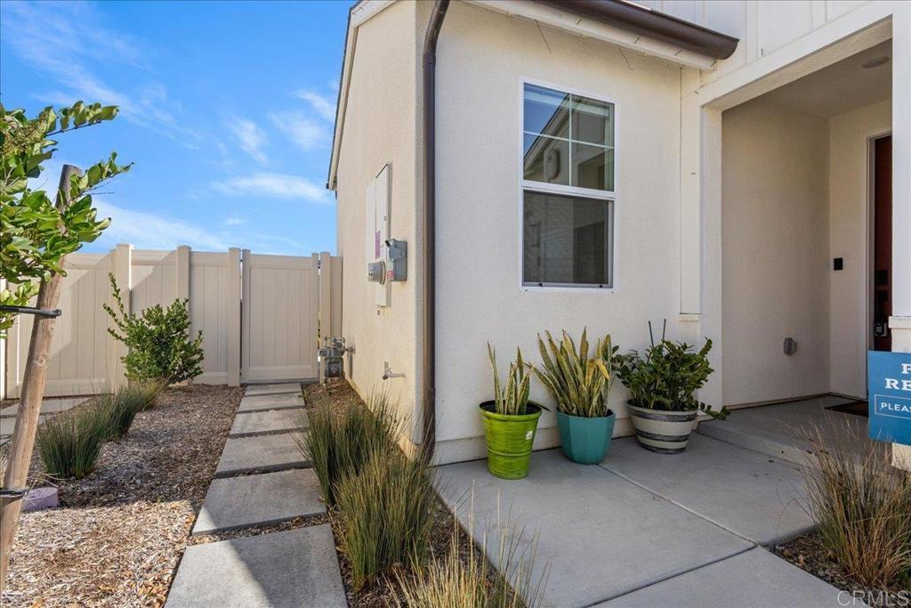 1624 Calle Oxton 2