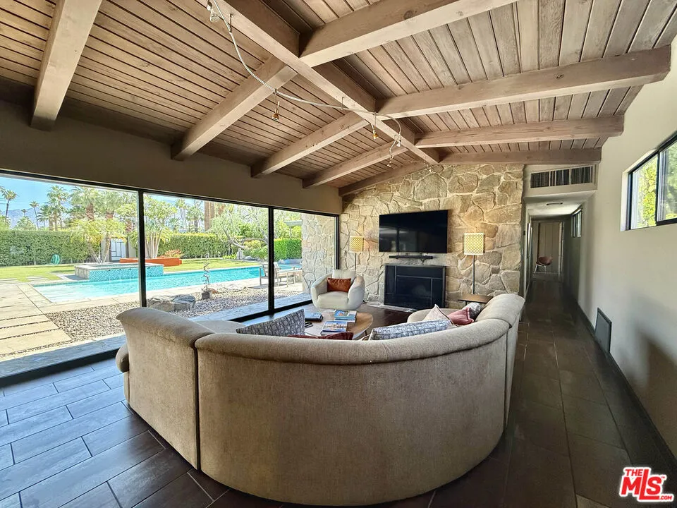 Palm Springs, California 92264, United States, 3 Bedrooms Bedrooms, ,3 BathroomsBathrooms,Residential,Active,141295