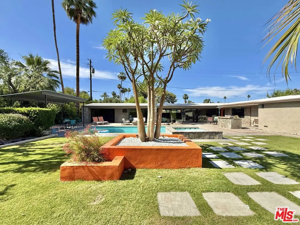 Palm Springs, California 92264, United States, 3 Bedrooms Bedrooms, ,3 BathroomsBathrooms,Residential,Active,141295