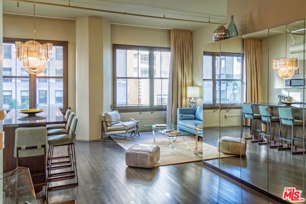 1645 Vine Street 303