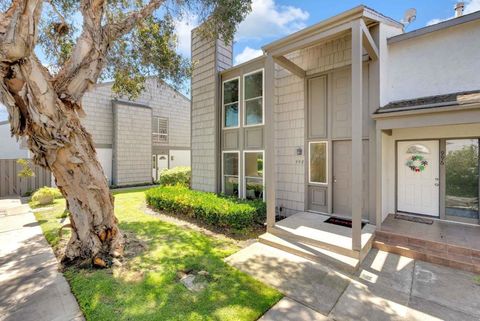 Photo of 998 Cartier Lane, Foster City, CA 94404 (MLS # ML82045077)