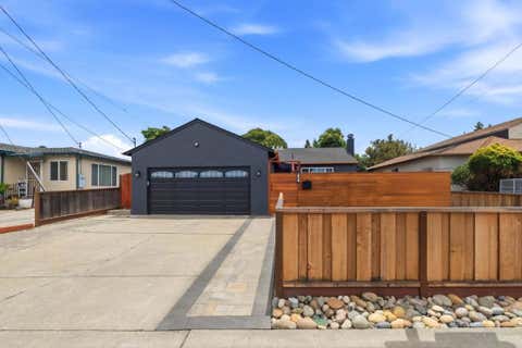 Photo of 330 Falgren Avenue, Hayward, CA 94541 (MLS # ML82050195)