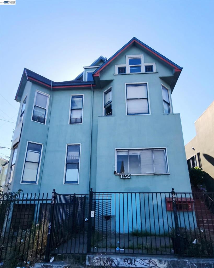 1155 International Blvd