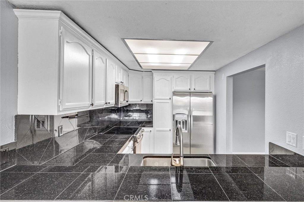 2207 Apricot, Irvine CA 92618 - Photo 14