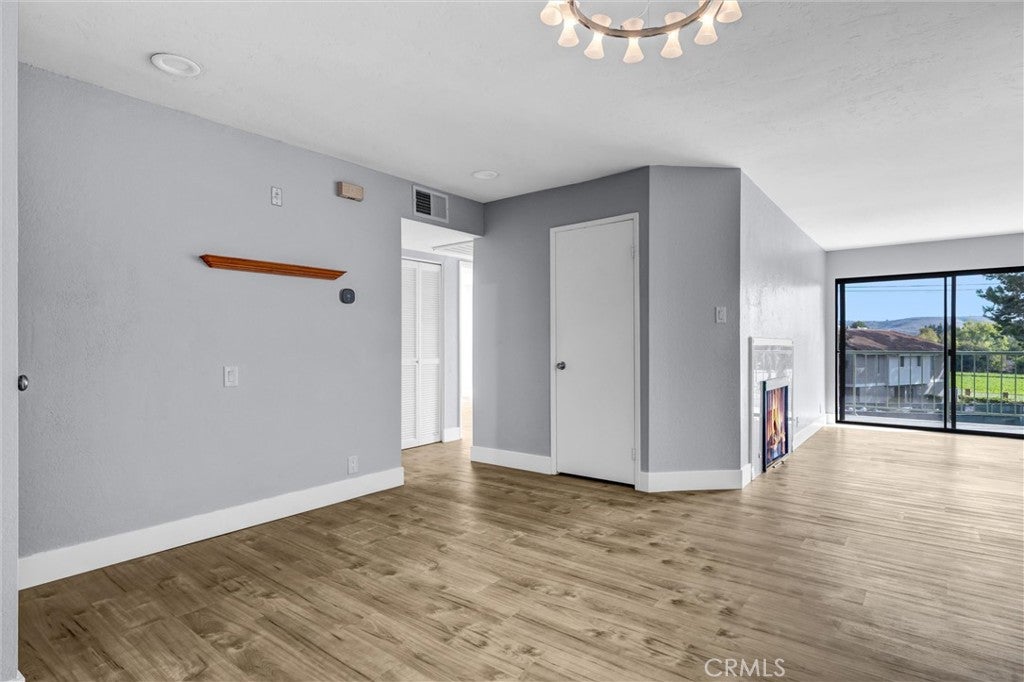 2207 Apricot