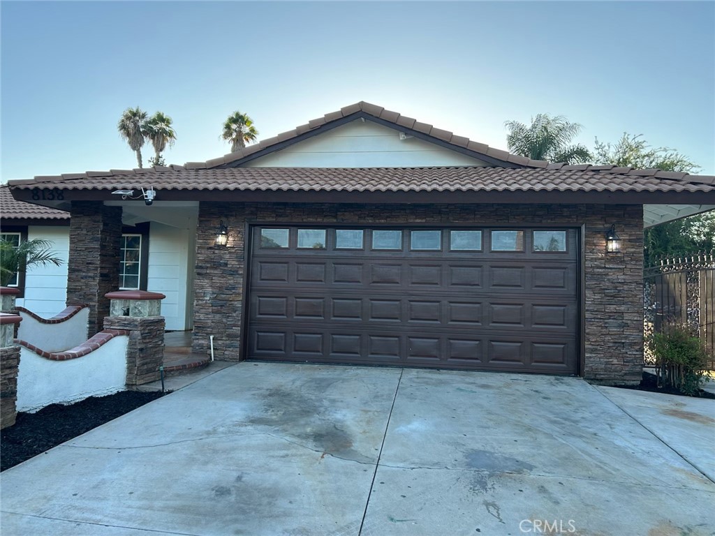 8138 Camelot Road