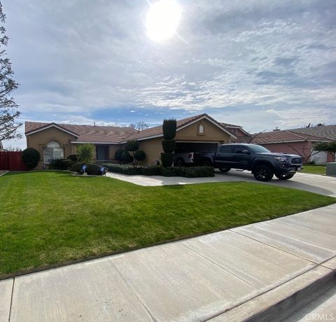 Photo of 5911 Playa Del Sol Court, Bakersfield, CA 93313 (MLS # SR25081872)