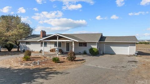 Photo of 54 Moms Ln, Oroville, CA 95965 (MLS # OR25242423)