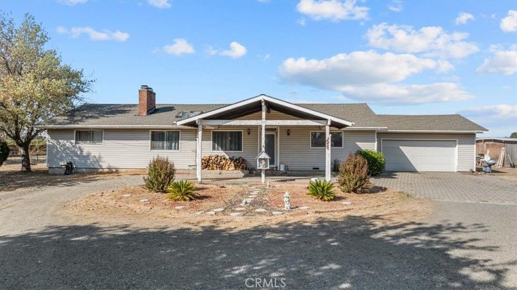 Photo of 54 Moms Ln, Oroville, CA 95965 (MLS # OR25242423)