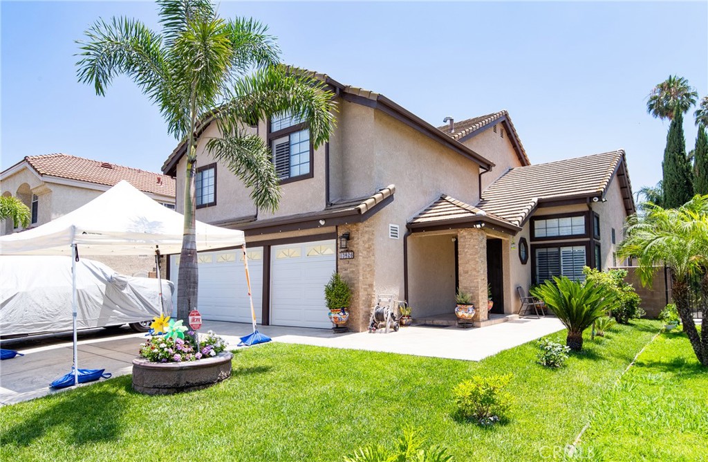 Welcome to this beautiful property located in the thriving city of La Puente!!!
This is a charming 5-Bedroom, 3-Bathrooms home conveniently located. This is a well-maintained home, lots of upgrades and pride of ownership from the current owners, features new flooring throughout, high ceilings, fresh new paint interior/exterior, upgraded bathrooms, and kitchen, beautiful countertops and stainless steel appliances, central air, ample master-bedroom with walking closets, double vanity countertops, upgraded shower and bathtub for added comfort. Step outside to the nicely-sized back yard, includes a welcoming covered patio, ceiling fans and inviting wet-bar, for family gatherings and create great memories. New landscaping just added and extremely good curve appealing. This property will not last!