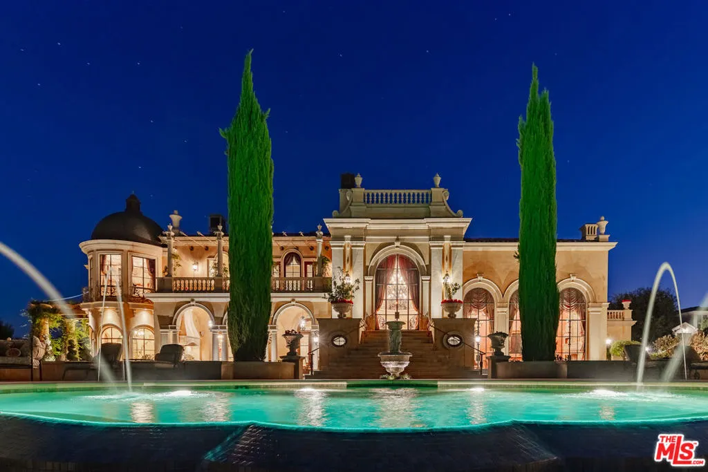 Calabasas, California 91302, United States, 7 Bedrooms Bedrooms, ,10 BathroomsBathrooms,Residential,Active,92764