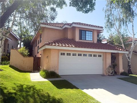 Photo of 28982 Sam Place, Canyon Country, CA 91387 (MLS # BB26110664)