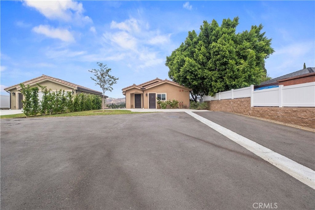 12511 N Haleh Lane