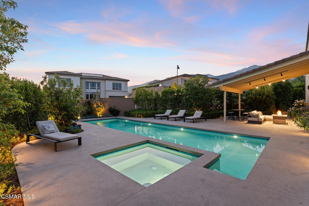 20753 W Deer Grass Court