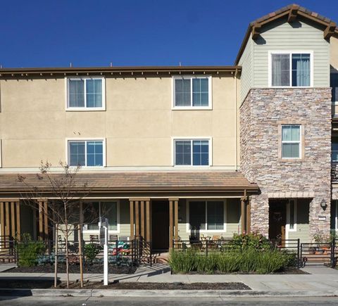 Photo of 815 Blue Opal Drive, San Jose, CA 95123 (MLS # ML82034208)